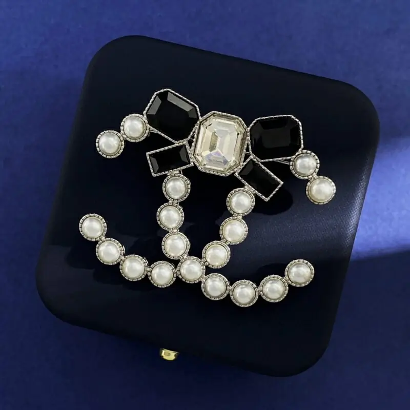 chanel brooches pour femme s_1263234